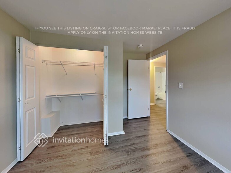 Building Photo - 800 S Cedarcrest Dr