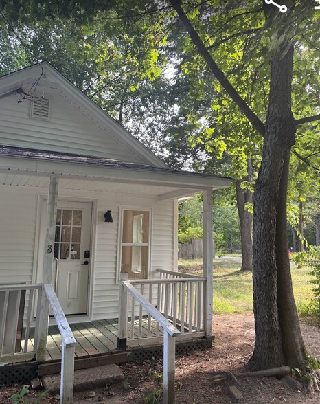 Cabin exterior - 3 Walcott St