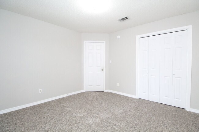 Building Photo - Coming Soon 4/20 – 3BR/2BA Home with 2-Car Garage, Open Layout, Island Kitchen, Split Floor Plan ...