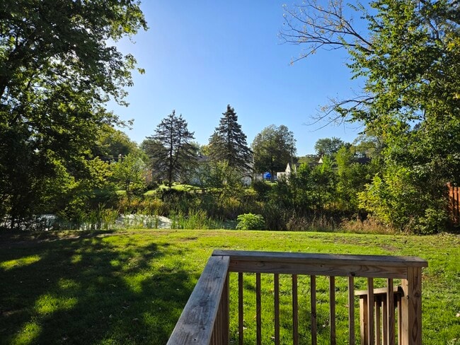 Building Photo - 1417 Bayview Ln