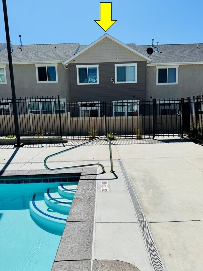 Building Photo - 4107 Fremont Dr