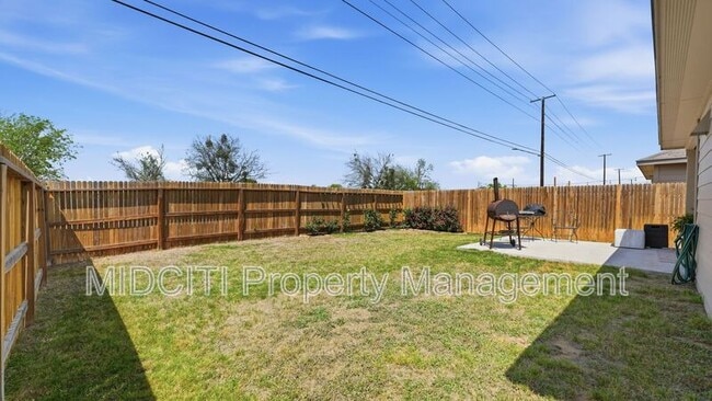 Building Photo - 2913 Brogan Creek