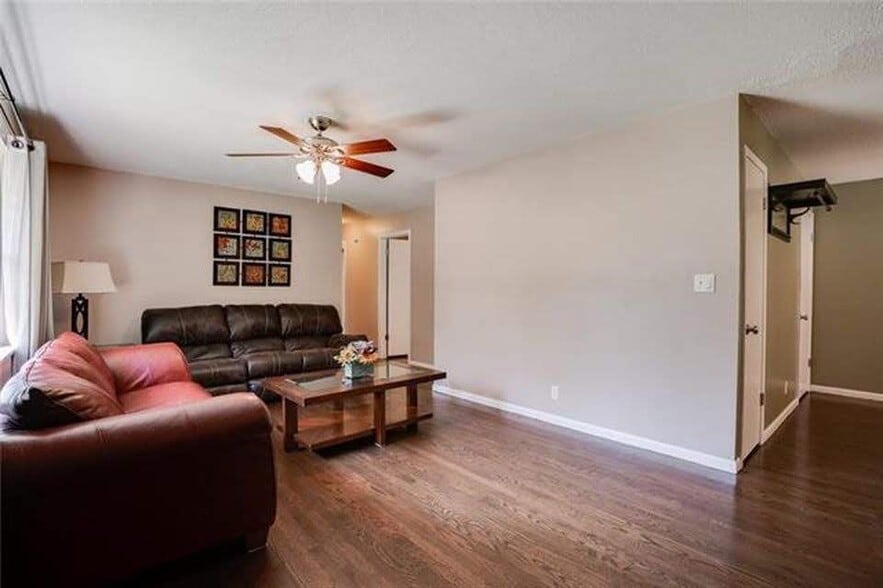 Living room - 7416 N. Central St.