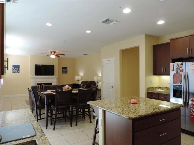 Building Photo - 18517 Admiral Way
