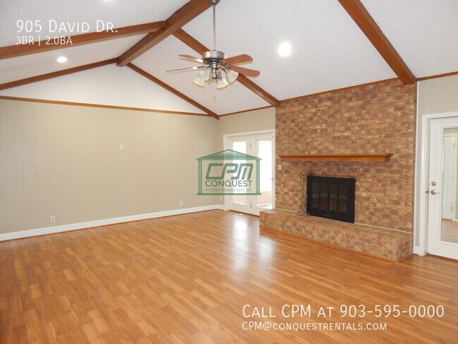 Building Photo - 905 David Dr