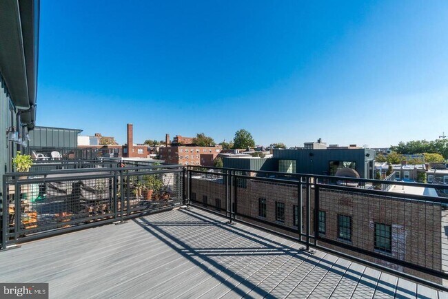 Building Photo - 774 Girard St NW