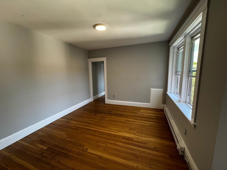 Building Photo - 17 Huss Ct