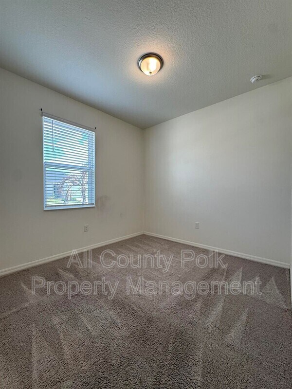 Building Photo - 7163 Cruz Ct