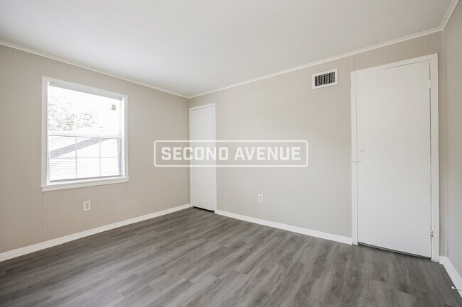 Building Photo - 223 Carla Ann CT