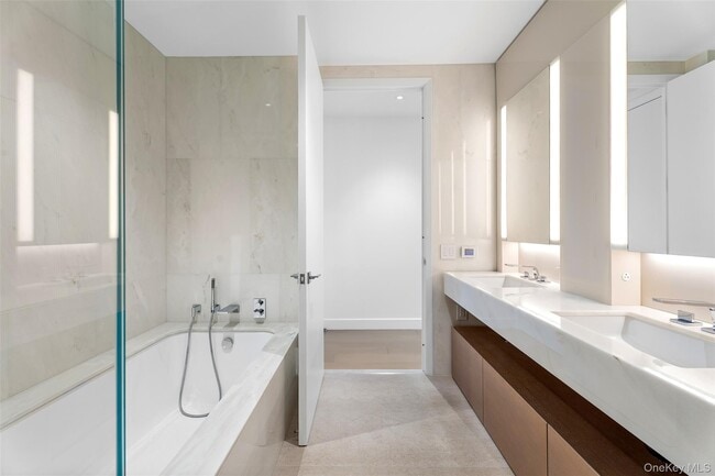 Building Photo - 15 Hudson Yards