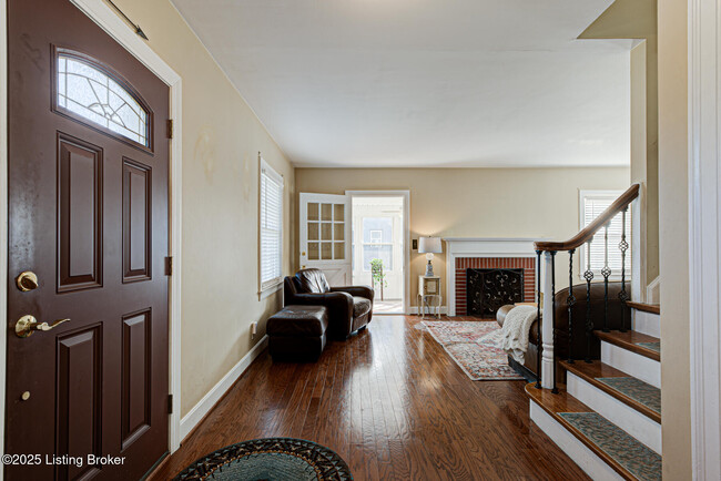 Building Photo - 2418 Brighton Dr