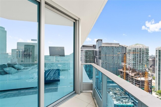 Building Photo - 200 Biscayne Blvd Way