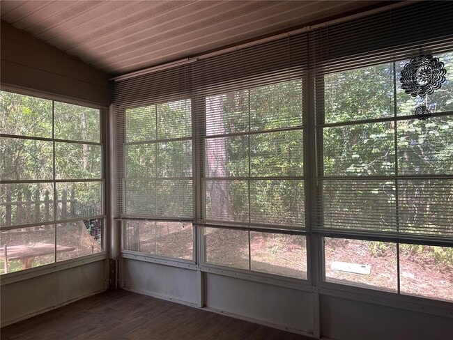 Building Photo - 439 NW 50th Blvd