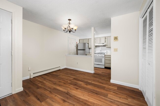 Building Photo - 50 Brookside Dr