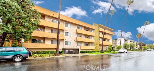 Building Photo - 358 S Gramercy Pl