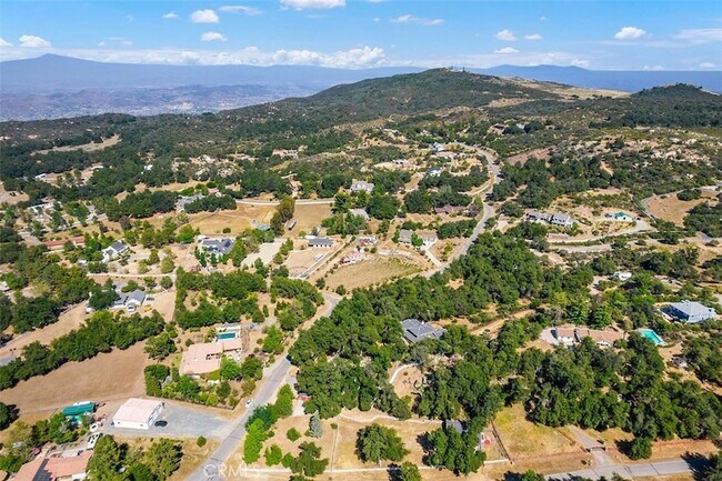 Building Photo - 35455 El Niguel Rd