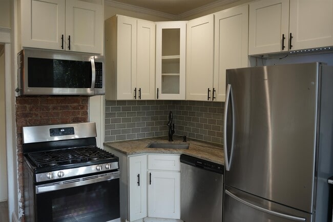 Building Photo - 45 Neptune Ave