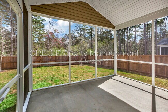 Building Photo - 146 Red Blf St