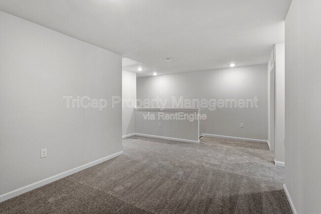 Building Photo - 1636 Singing Bird Trl