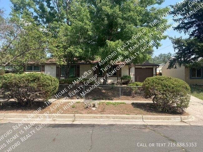 Building Photo - 2215 Bonfoy Ave