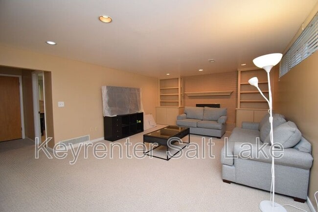 Building Photo - 4754 Idlewild Rd