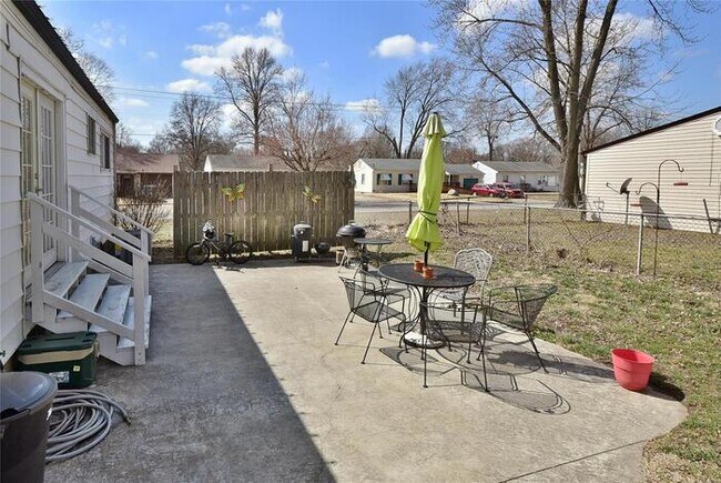 Building Photo - Fantastic 3bd/1ba home! Coming soon!