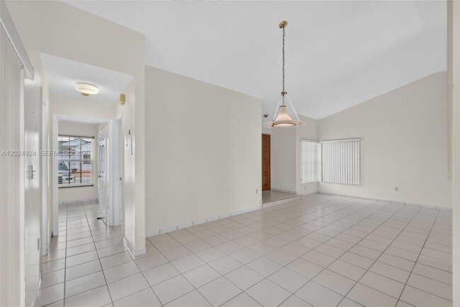 Building Photo - 13440 SW 28th St