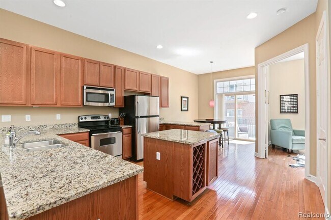 Building Photo - 33 Winder St