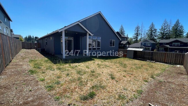 Building Photo - Modern 3 BD | 2 BA Home w/ Bonus Room - Es...