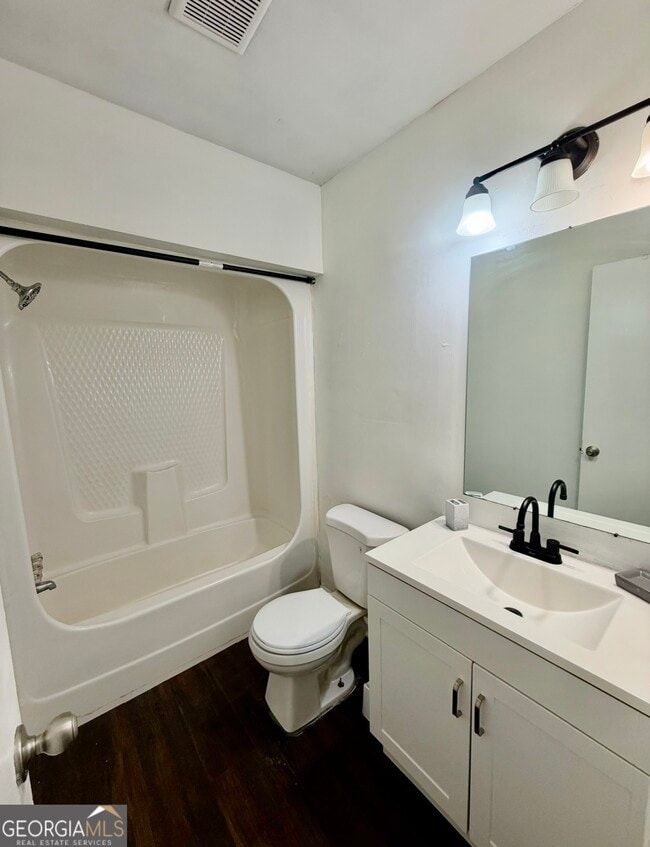 Building Photo - 975 Daisy Ct NW