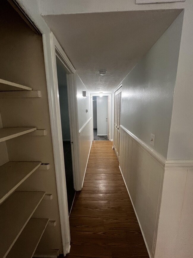 Building Photo - 9616 Elm Lake Dr