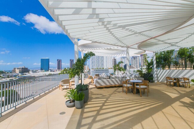 Building Photo - KOULA 2b2b1pkg Ready to Move In!