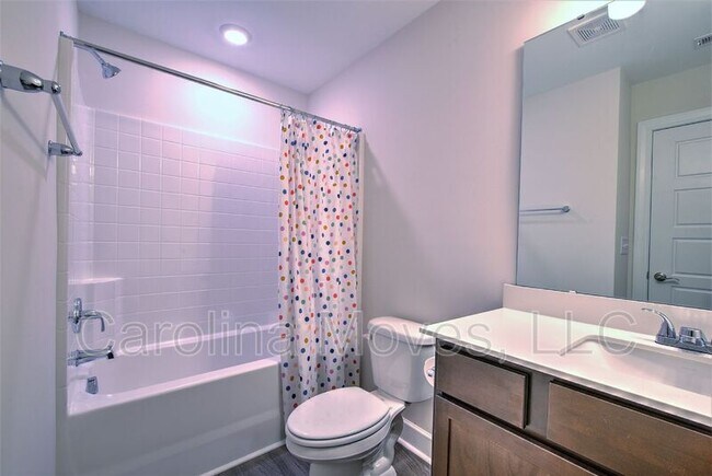 Building Photo - 26 Jaycee Ct