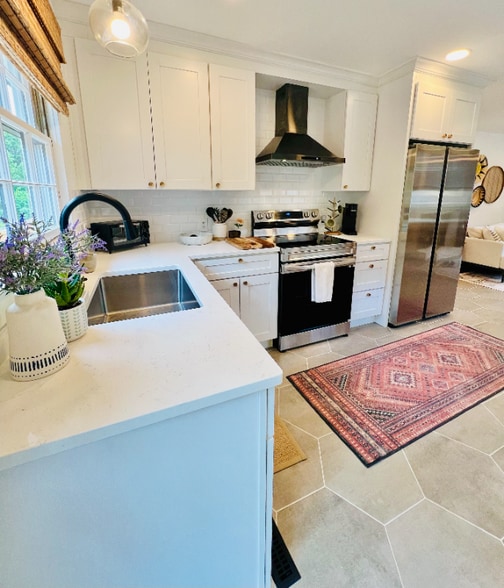 Building Photo - 707 Bellview St