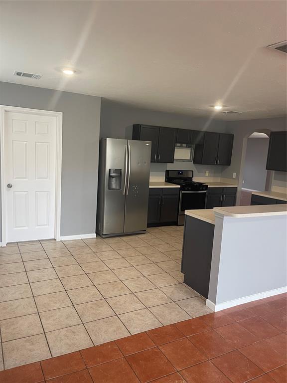 Building Photo - 16939 Watering Oaks Ln