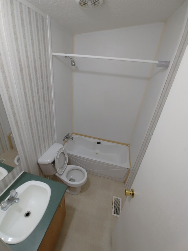 Building Photo - 218 Creektop Ct