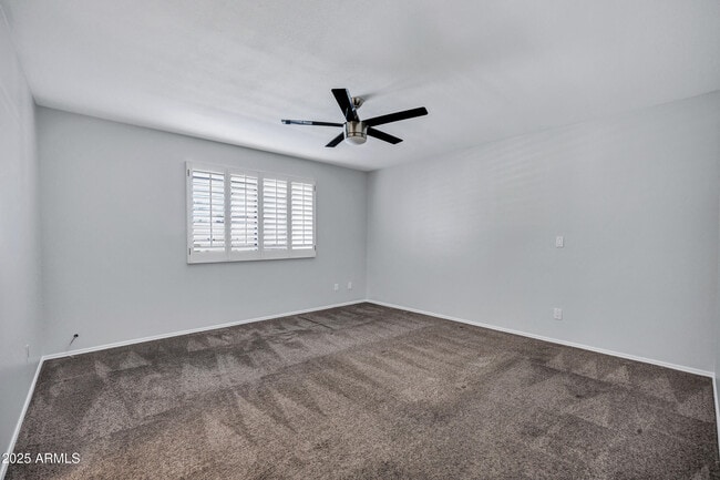 Building Photo - 8558 E Vía De Viva