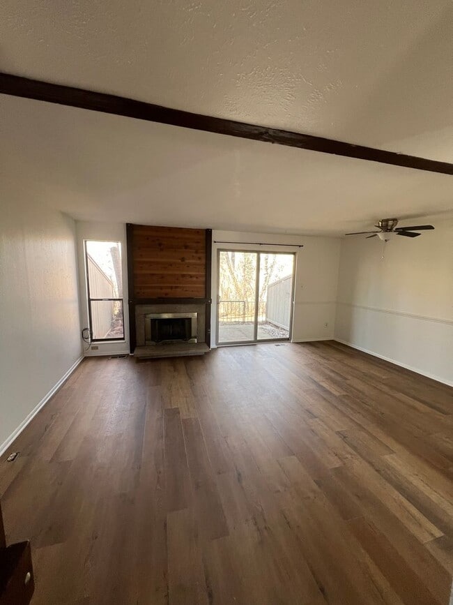 Building Photo - Sunny 2 bed, 1 bath South Boulder Townhome - Available June 5th!