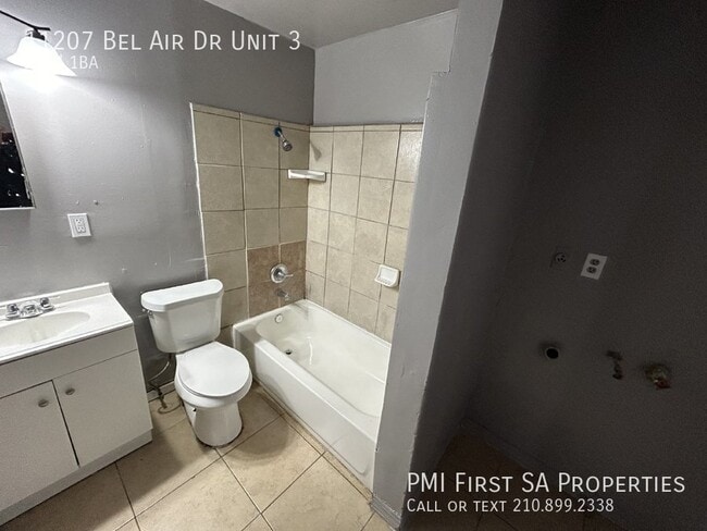 Building Photo - Fourplex two bedroom unit is ready to move...