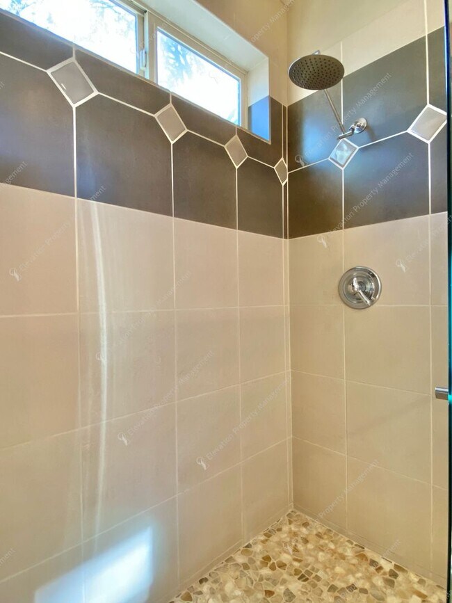 Building Photo - West Hills Gem with Timeless Charm and Mod...