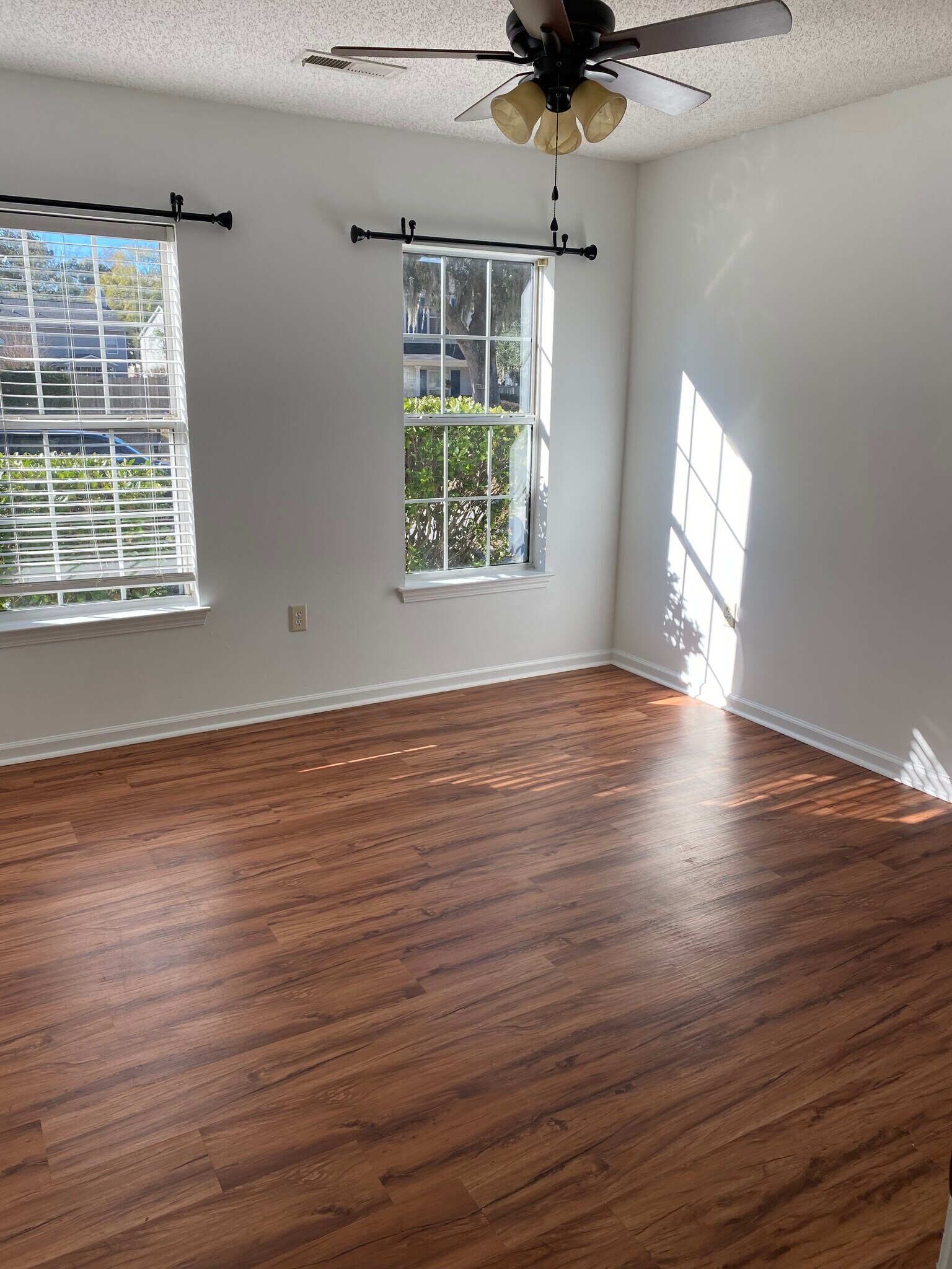 Building Photo - 5101 Thornton Dr