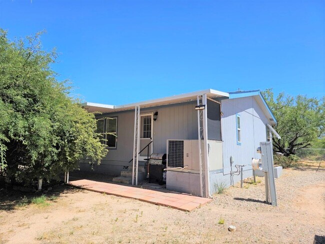 Building Photo - Shady retreat in Mescal