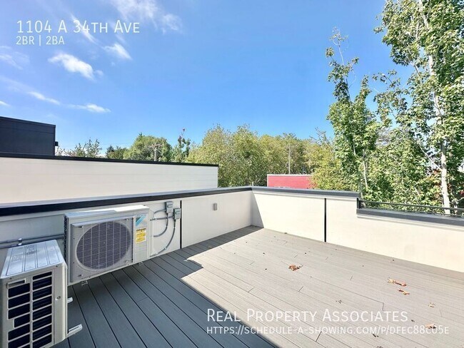 Building Photo - 1104 A 34th Ave