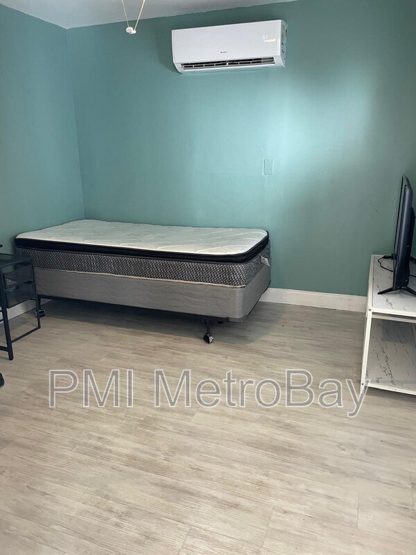 Building Photo - 8210 N Klondyke St