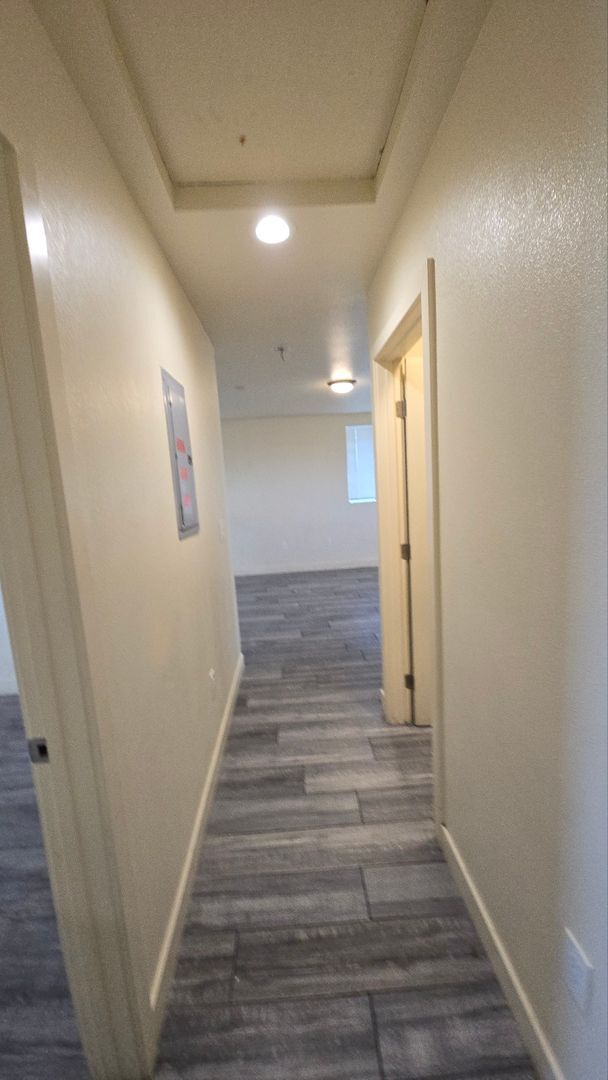 Building Photo - 71(439)