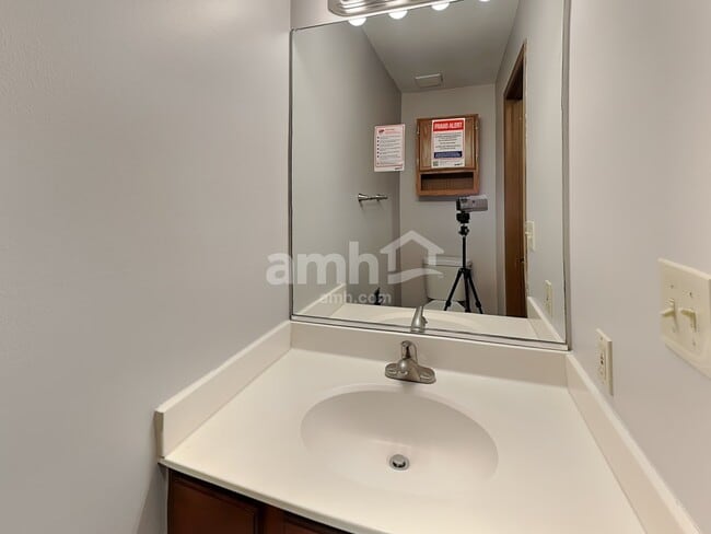 Building Photo - 20947 Barrington Ln