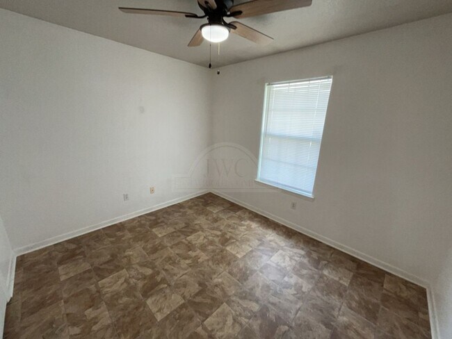 Building Photo - 2707 Casey Dr