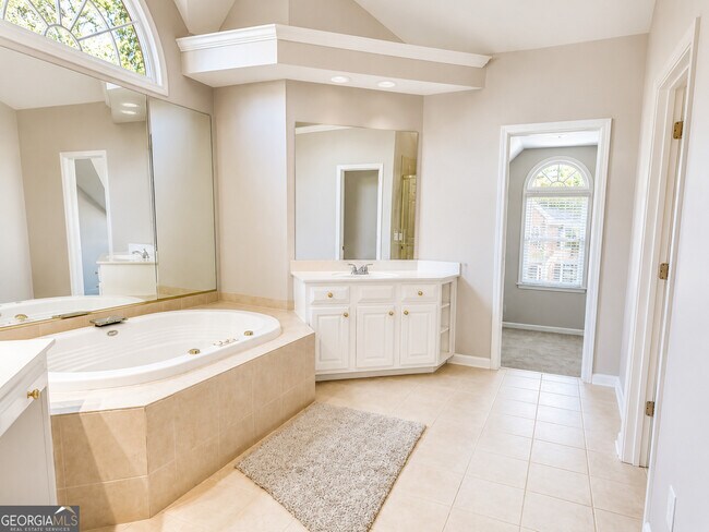 Building Photo - 3391 Fieldwood Dr SE