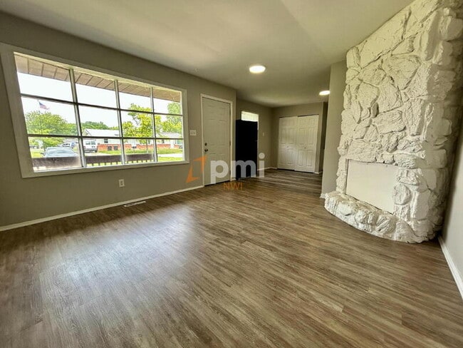 Building Photo - 5331 Aspen Ave