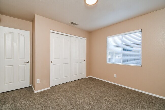 Building Photo - 4853 E Harmony Ave